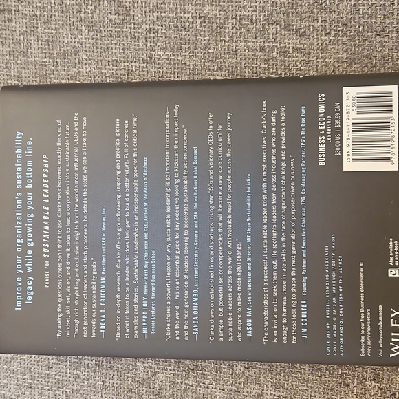 SUSTAINABLE LEADERSHIP BY CLARKE MURPHY  NEW - Picture 2 of 3